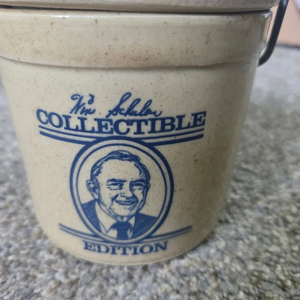 Vintage Win Schuler Collectible Edition 1985 Stoneware Crock with Lid Wire Bale